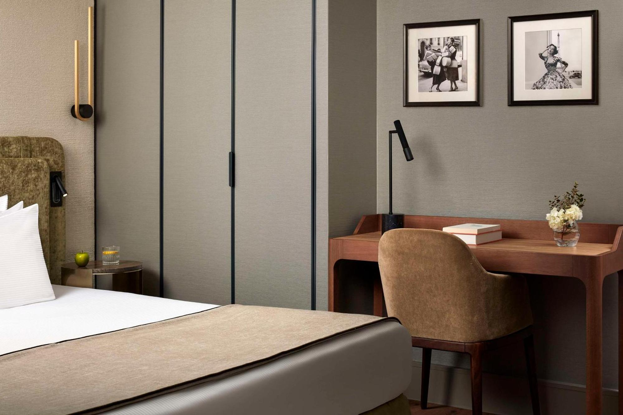 Nh Collection Paris Ponthieu Champs-Elysees Hotel 4*