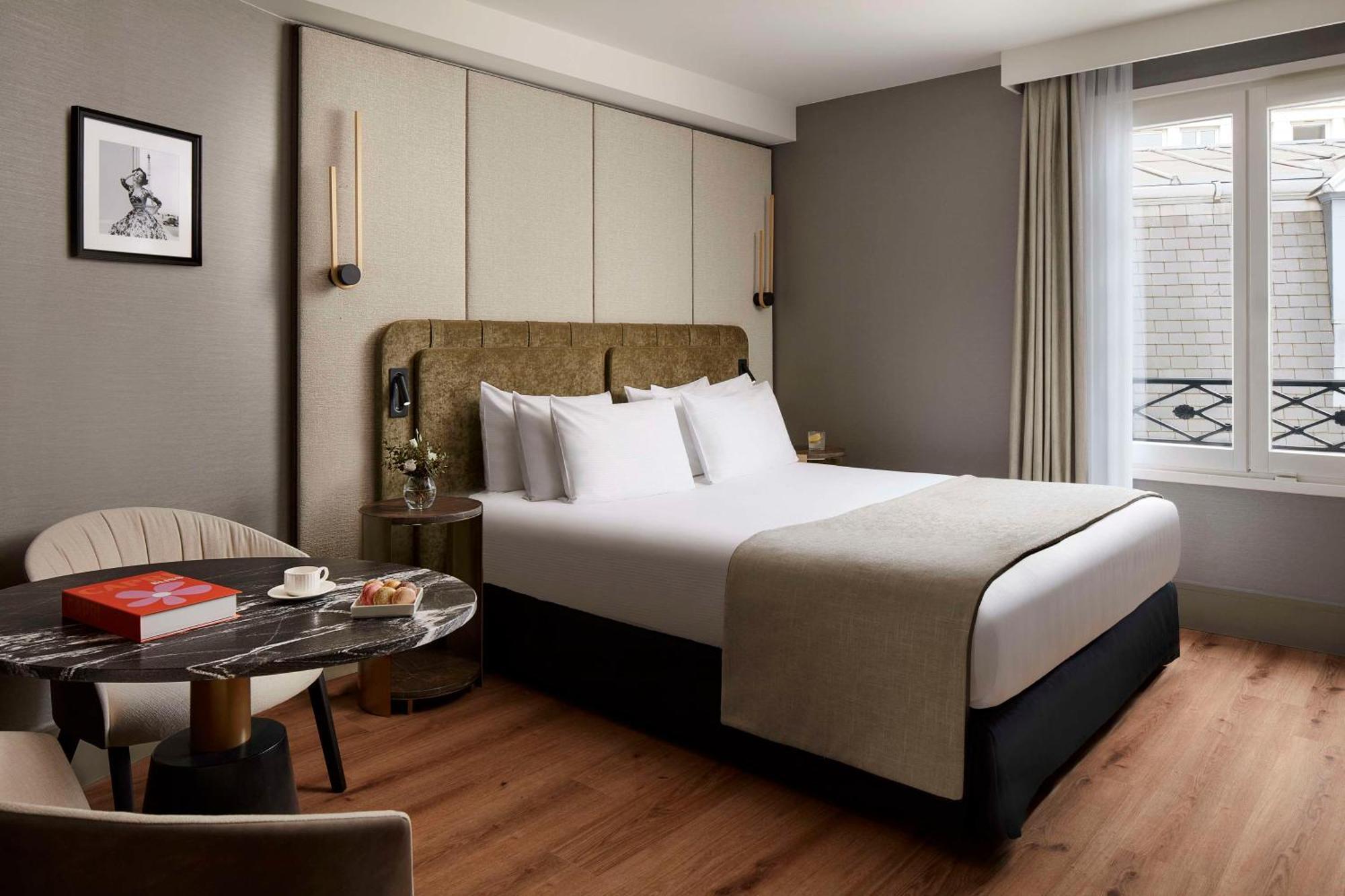 Hotel Nh Collection Ponthieu Champs-elysees 4*