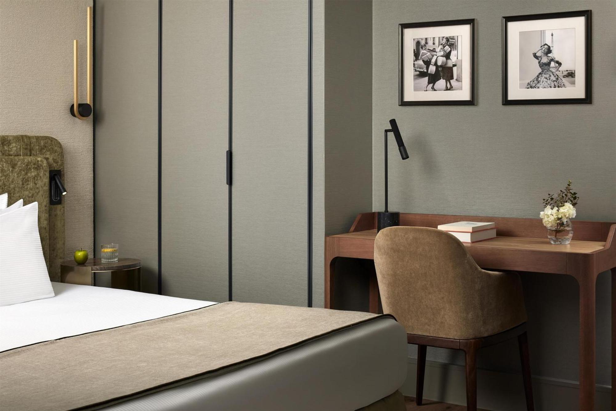 Nh Collection Ponthieu Champs-élysées Hotel 4*