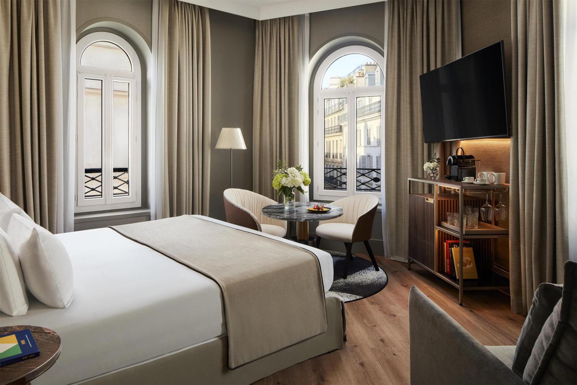 Hotel Nh Collection Ponthieu Champs-elysees 4*