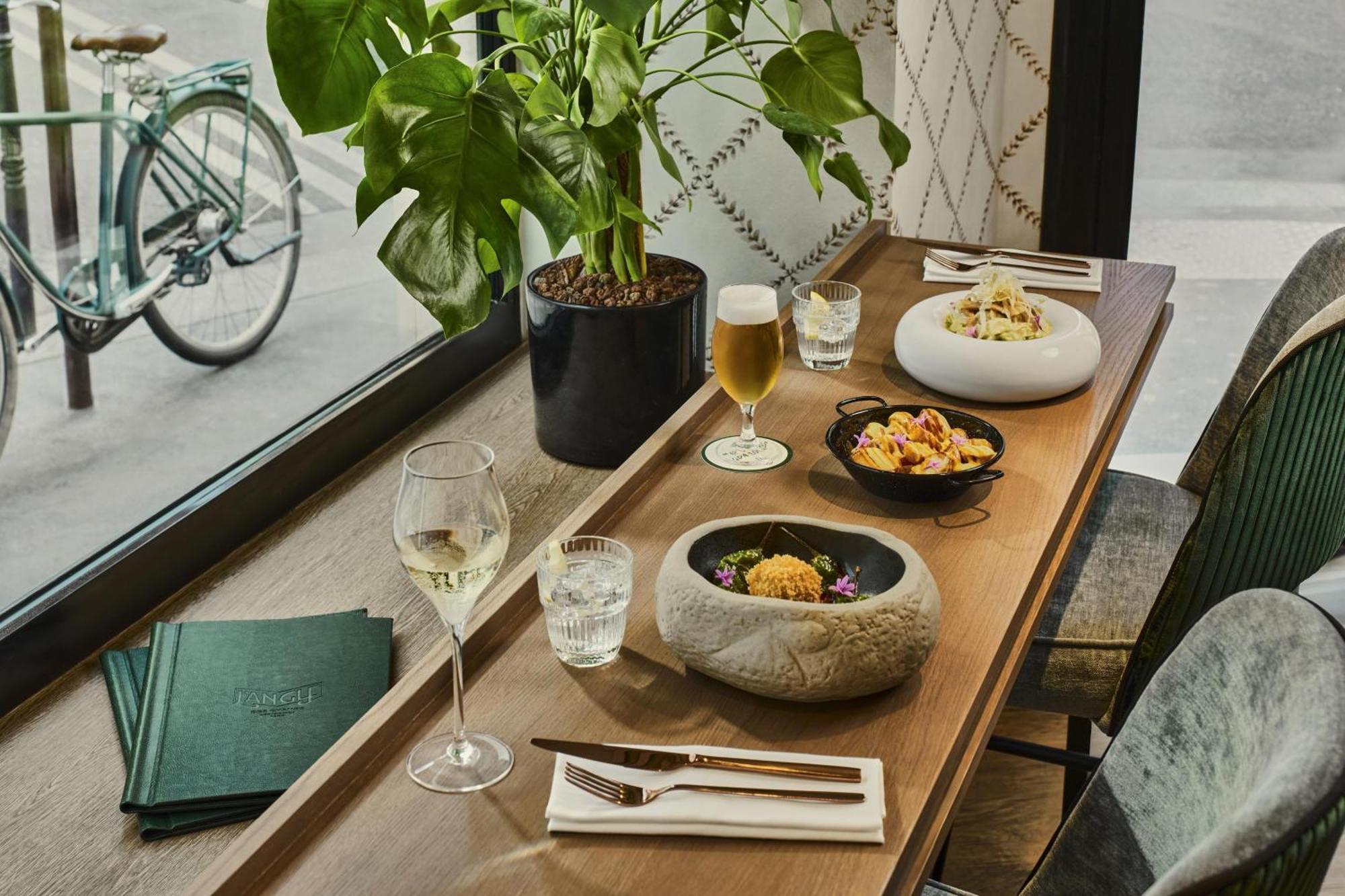 Nh Collection Ponthieu Champs-elysees 4*