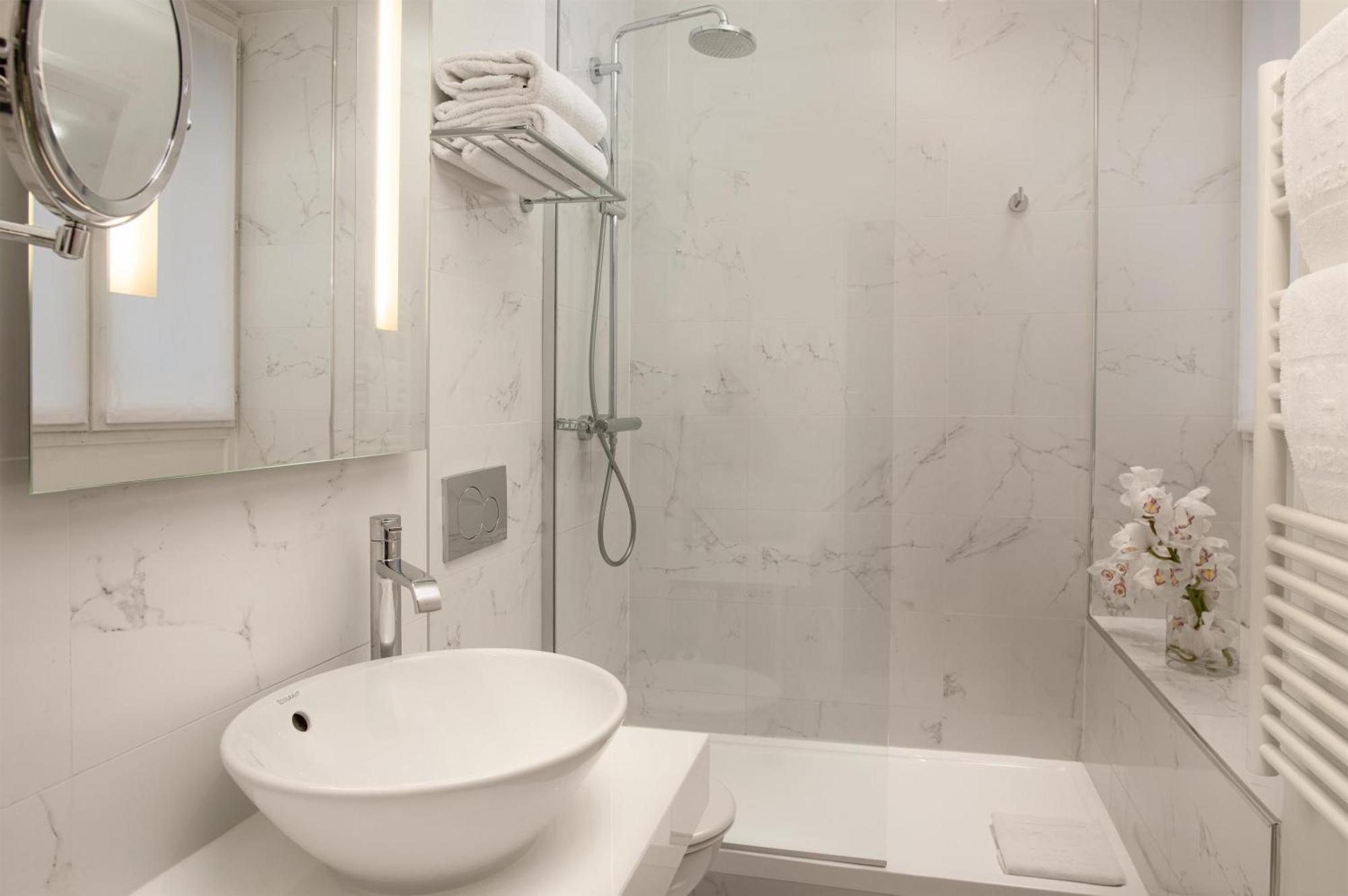 Nh Collection Ponthieu Champs-élysées Hotel 4*