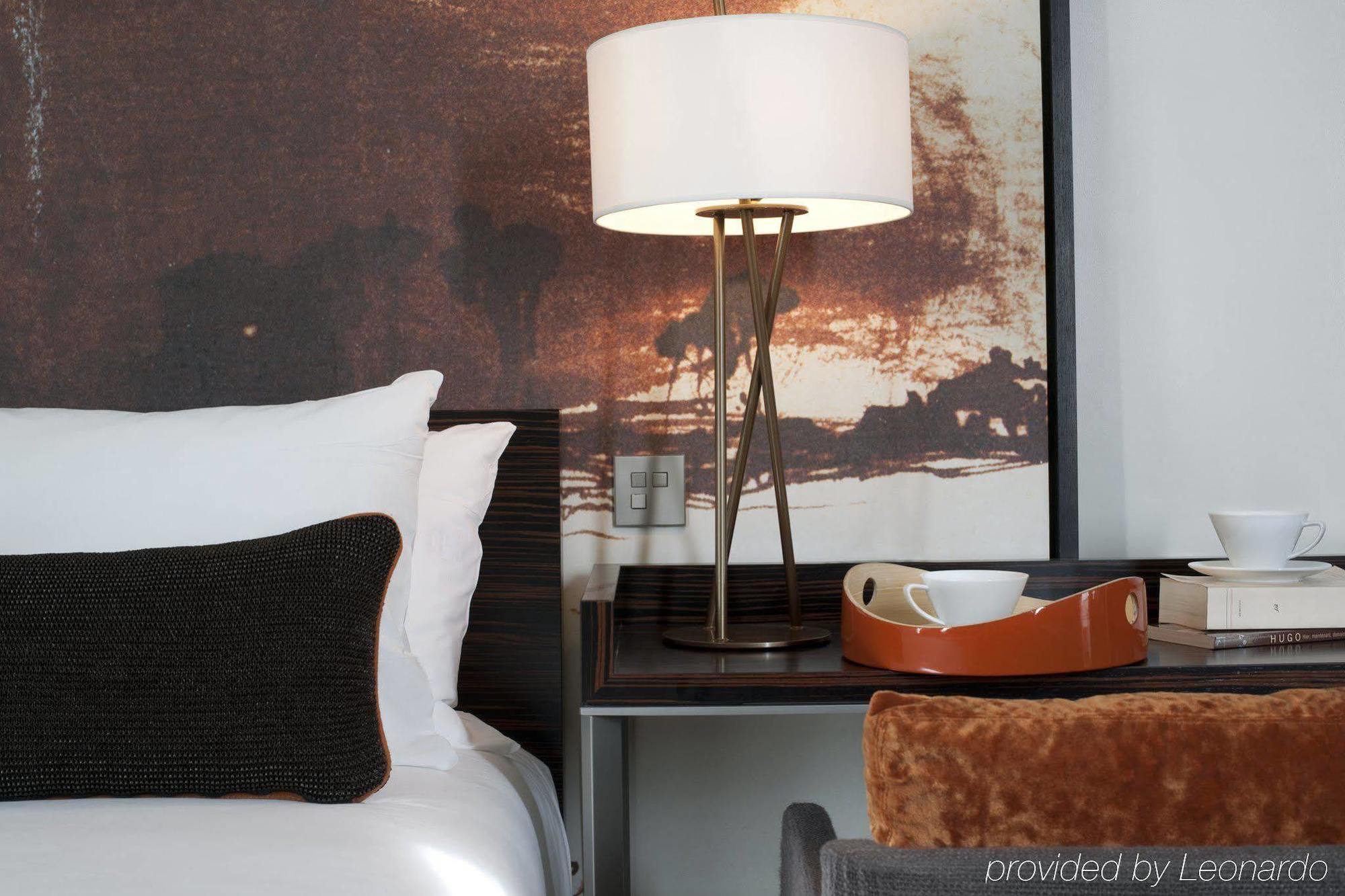 Nh Collection Paris Ponthieu Champs-Elysees Hotel 4*